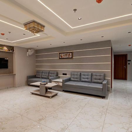 Hotel Shrimad Villa Ґандінаґар Екстер'єр фото
