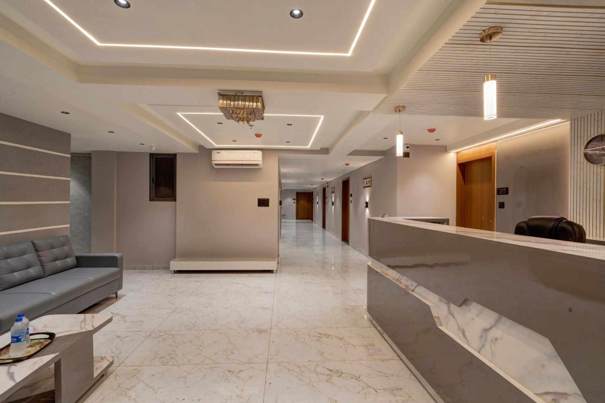 Hotel Shrimad Villa Ґандінаґар Екстер'єр фото