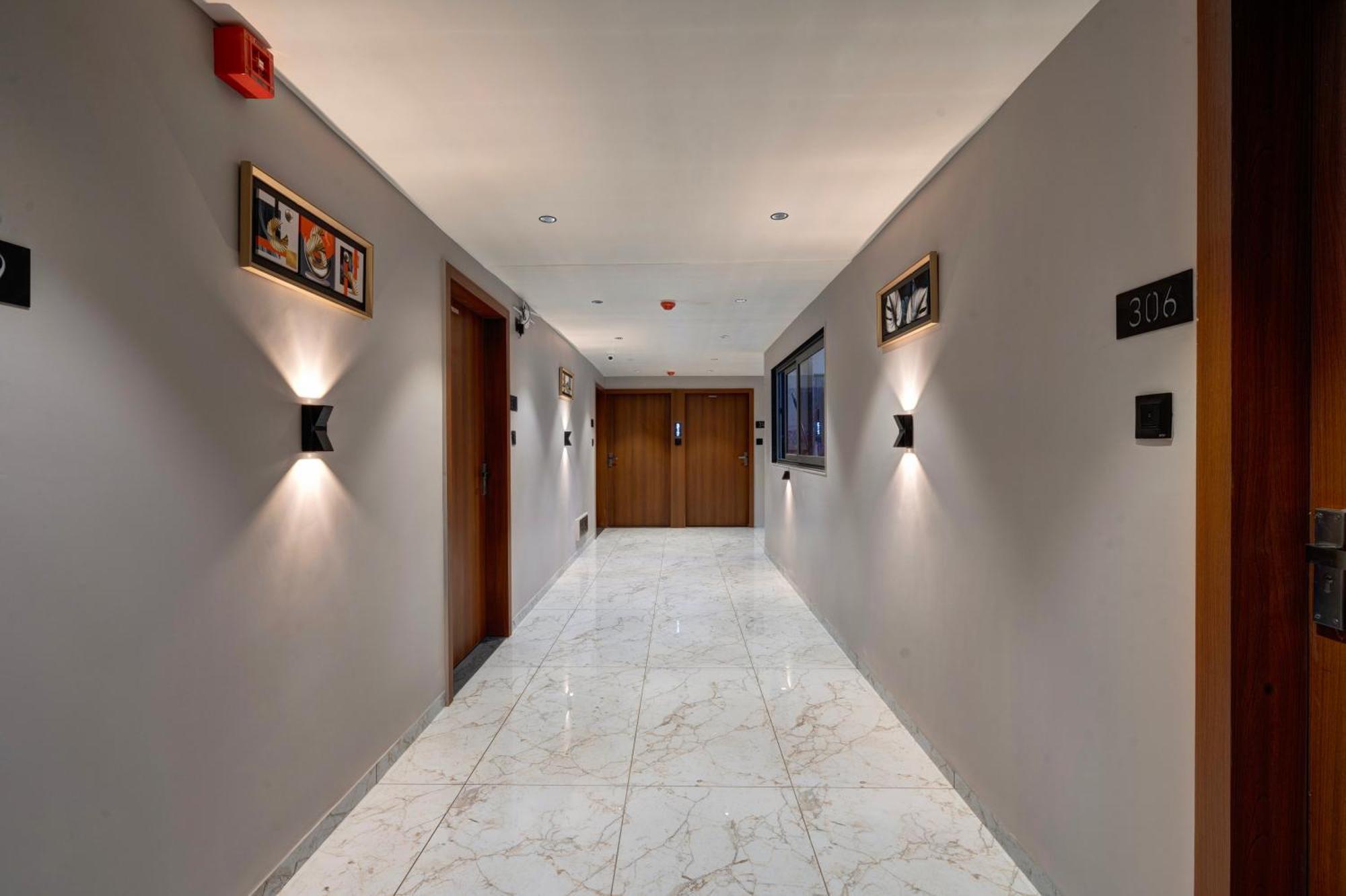 Hotel Shrimad Villa Ґандінаґар Екстер'єр фото