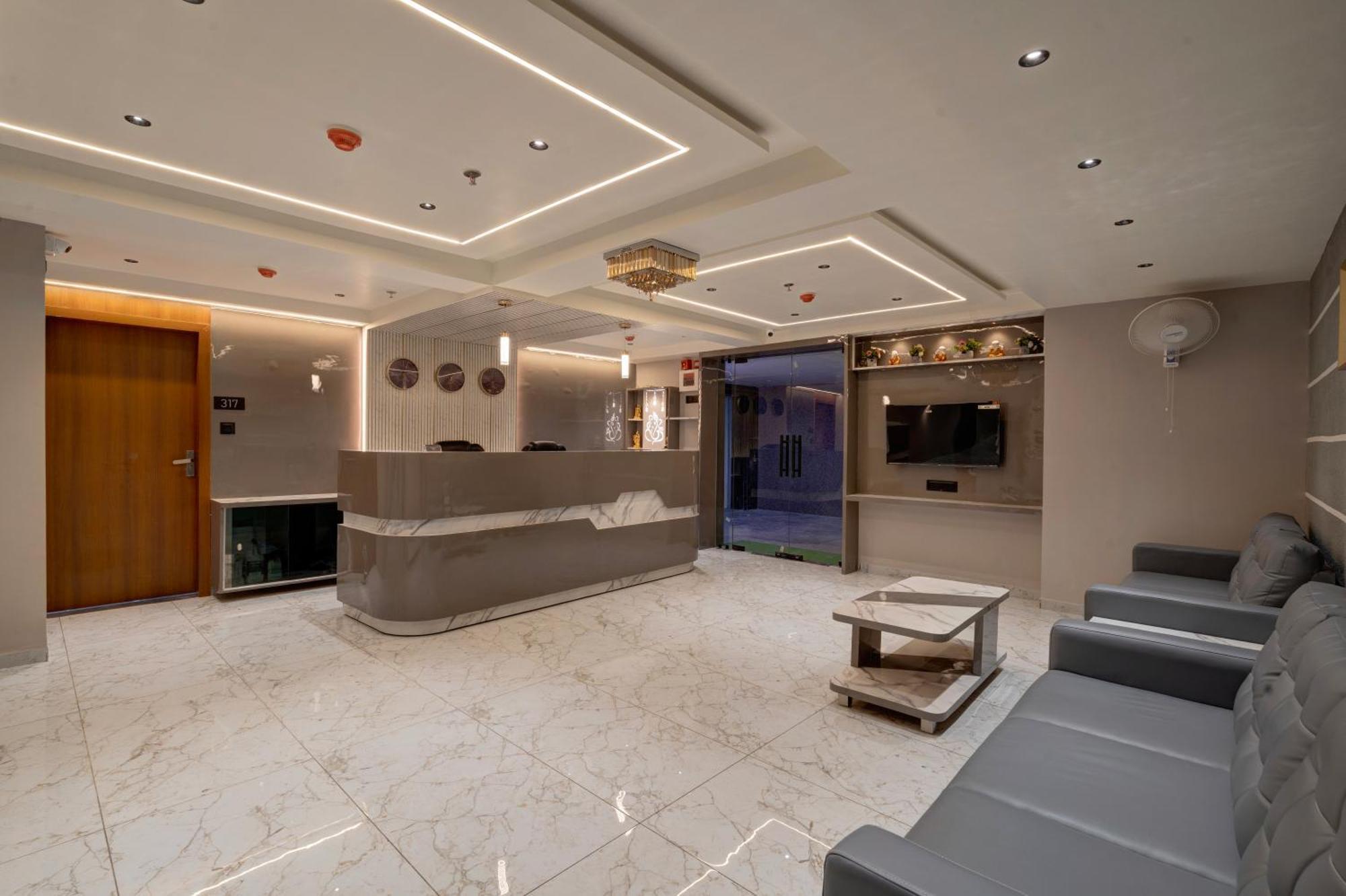 Hotel Shrimad Villa Ґандінаґар Екстер'єр фото